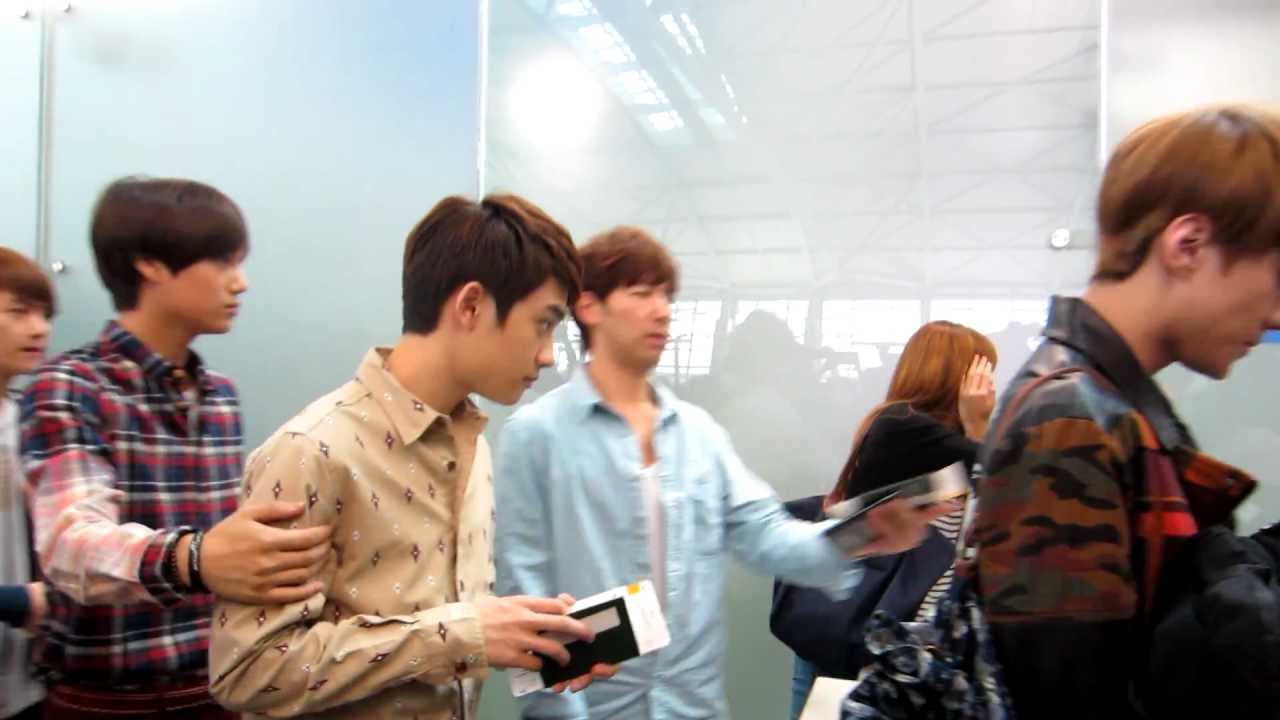 120921 EXO K Incheon Airport to SMTown Indonesia/Jakarta