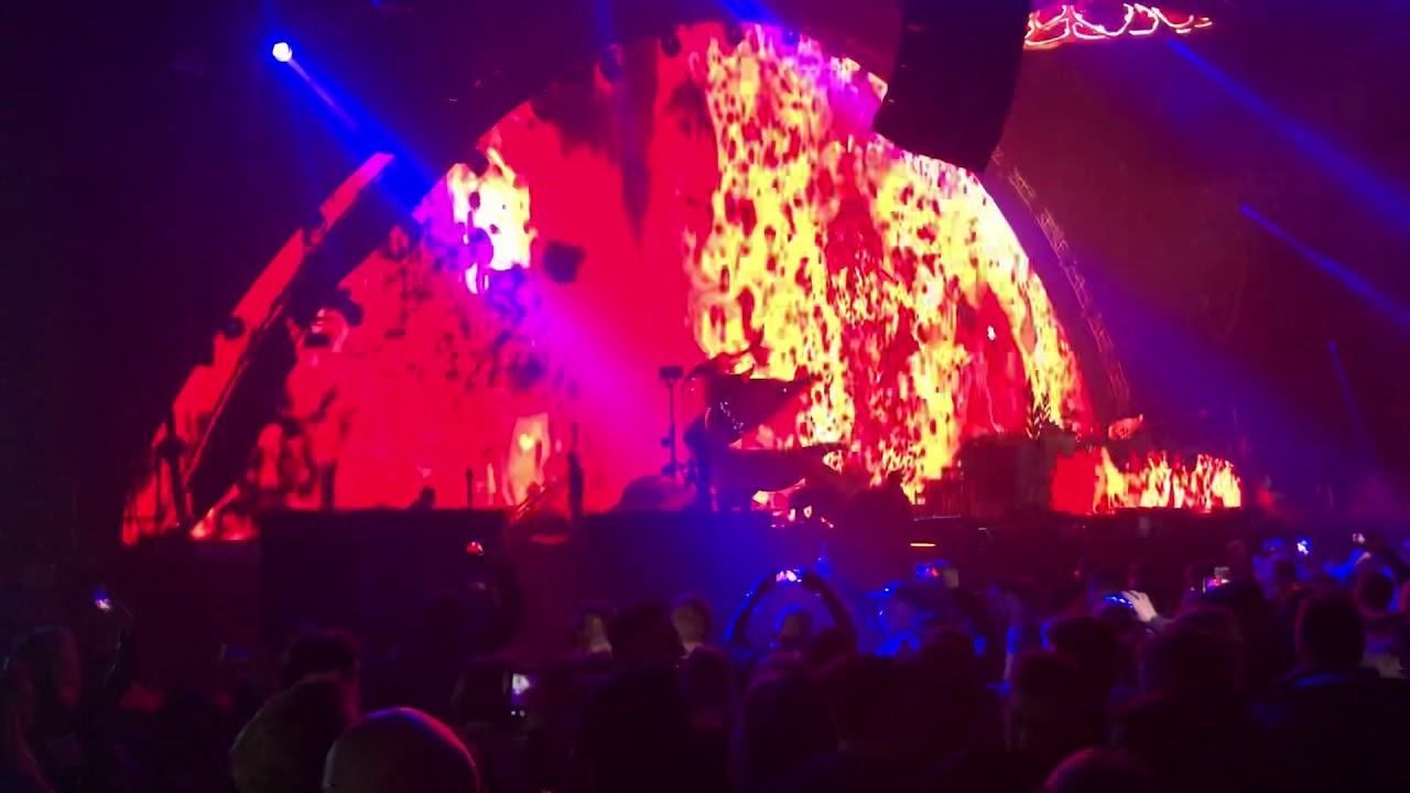 Oliver Heldens playing @ steel yard 2018