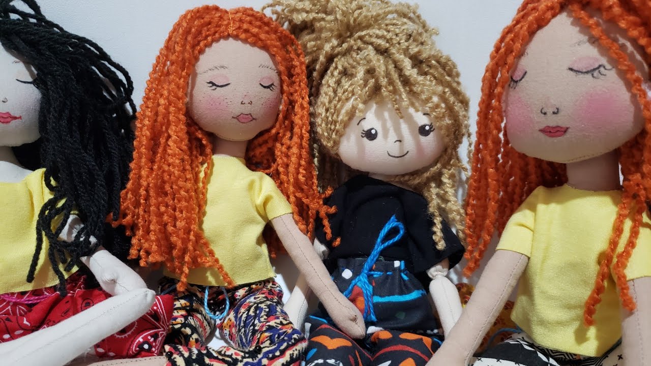 BONECA YOGA