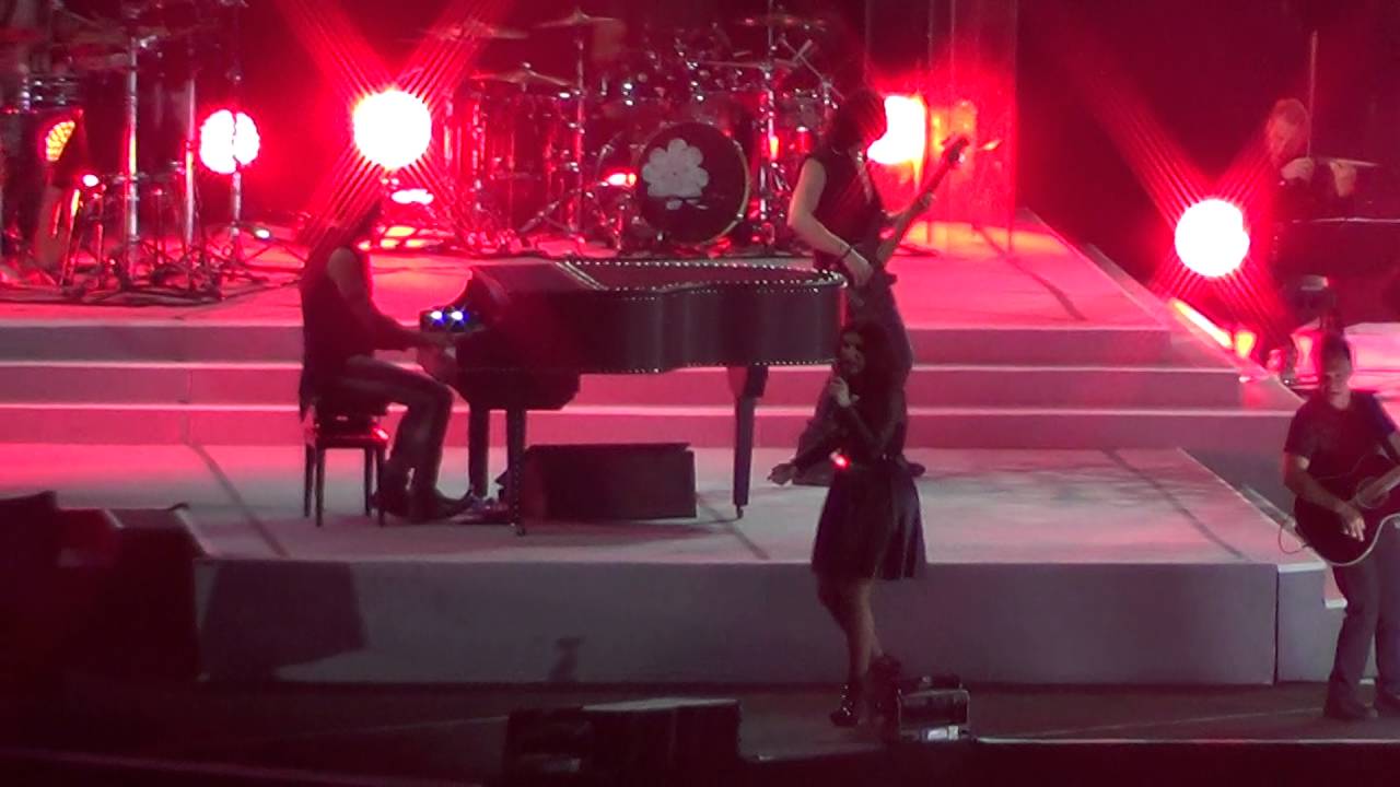 Laura Pausini ***Colpevole*** 11 Giugno 2016 Stadio Olimpico Di Roma