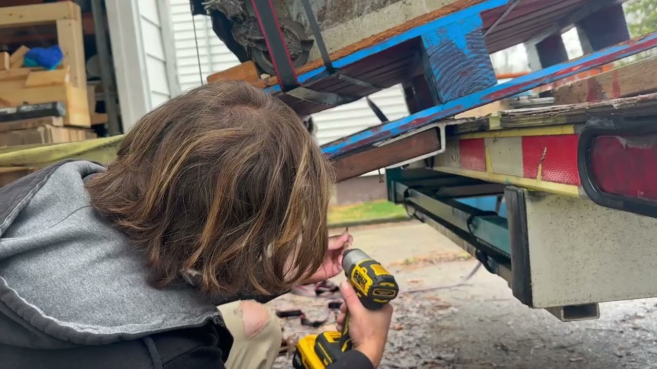 Removing 650 lb fryers from the trailer - music only 