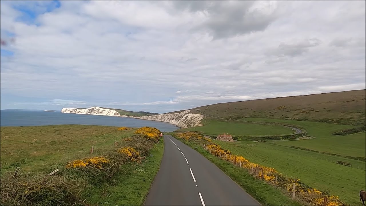 Military Road By Bus - ISLAND COASTER - Southern Vectis - Isle Of Wight - April 2022 | kittikoko