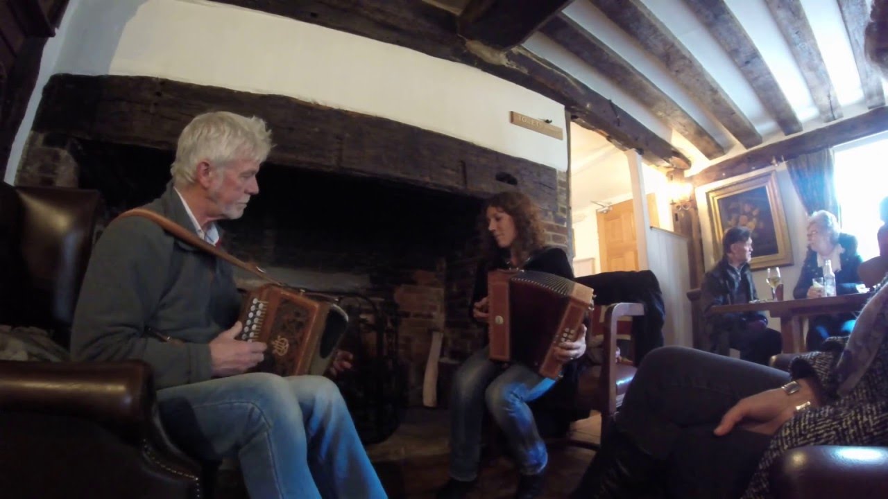 'Vivre' - a waltz in 5 time by Stephane Delicq