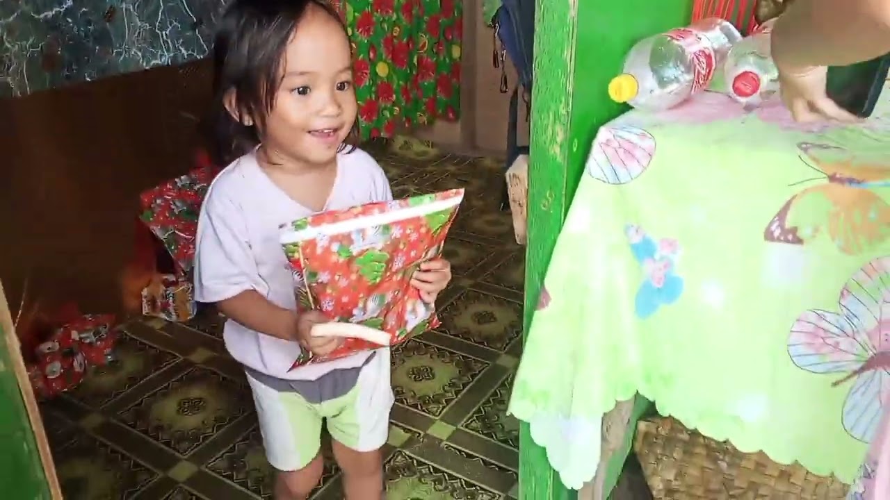 MERRY CHRISTMAS MGA KA MARING 