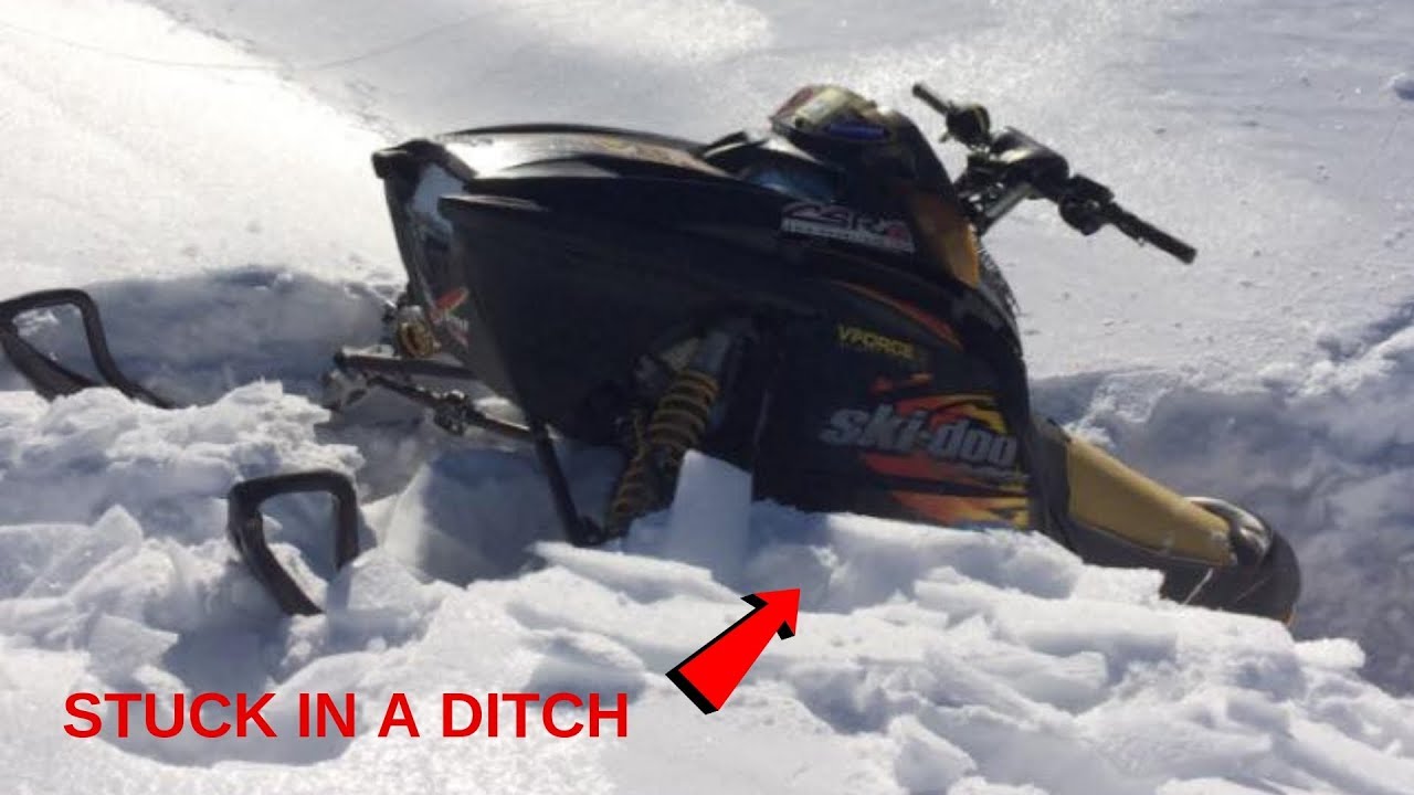 SNOWMOBILE DITCH BANGING