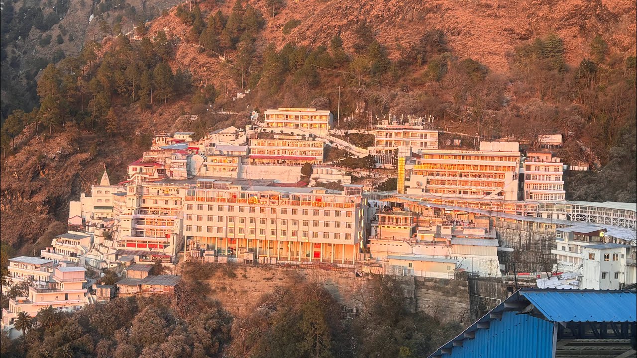 Shri mata Vaishnodevi yatra with family❤️❤️🧿