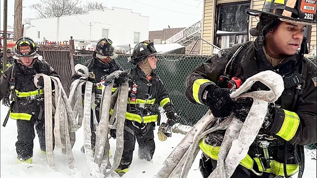 FDNY BOX 3479 ~ FDNY BATTLING A 10-75 FIRE DURING WINTER STORM FERN ON EASTCHESTER ROAD IN DA BRONX.
