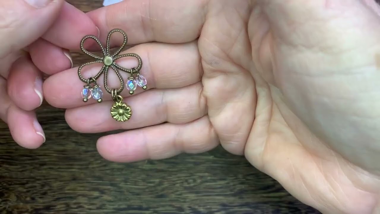 How to Make the Fun and Fabulous Floral Earrings by Deb Floros