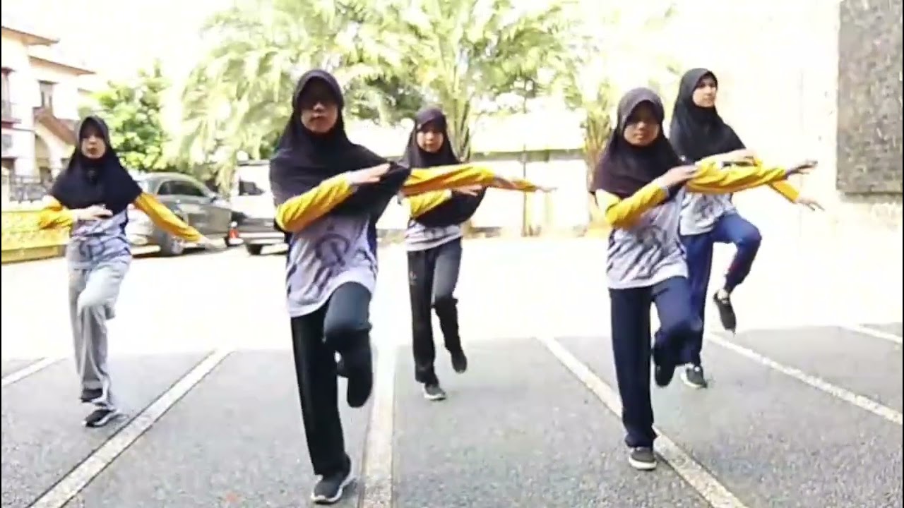 Senam mentari pagi By:Ratu, Mufida, Fatimah, Sarunai, Inas