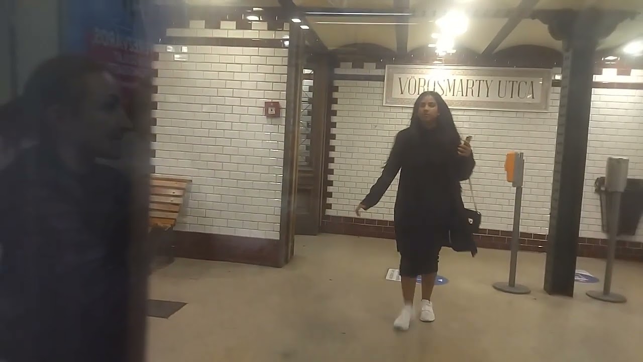 Ⓜ️Ⓜ️metrózás a kis földalattival (Budapest, M1 metró)🚇🚇