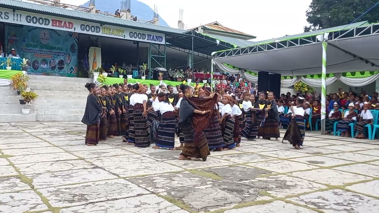 Lomba_Festival_Gawi_SDI_Bhoanawa_1_Juara_Terbaik_1 #HUT_SMP_Katolik_ST_Ursula_Ende