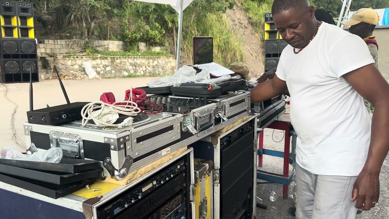 KING CHALICE SOUND FROM UPPER ST ANDREW NICE LITTLE MACHINE BIG UP THRILLER U AND THE TEAM