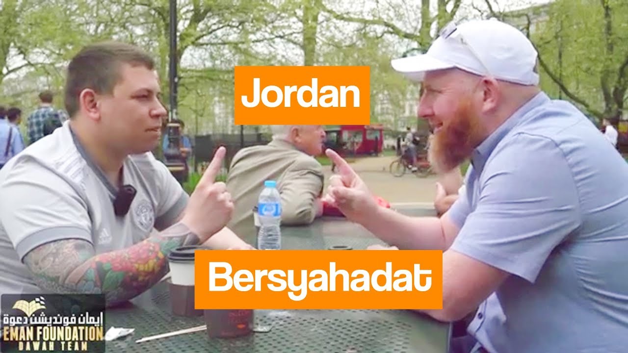 Pemuda Inggris Mengucapkan 2 Kalimat Syahadat!