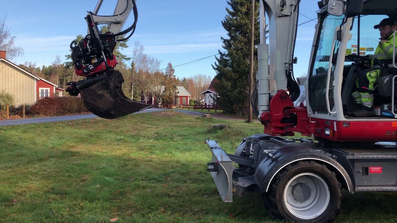 Köp Take-Job / Takeuchi TB295 W på Klaravik