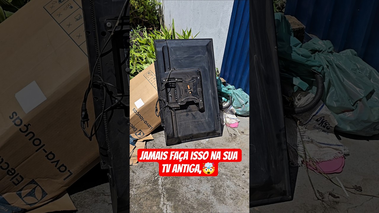 VIROU SMARTV! Como converter TV antiga em uma Smartv com todas as funções usando o celular