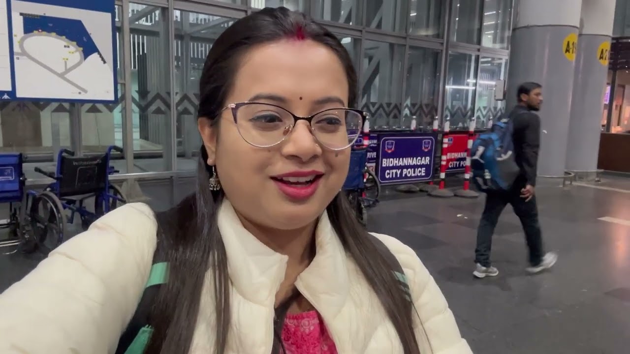 বাড়ি ফেরার পথে মন খারাপ হয়ে গেল আমাদের 🥺 । Hyderabad to Kolkata 🛫