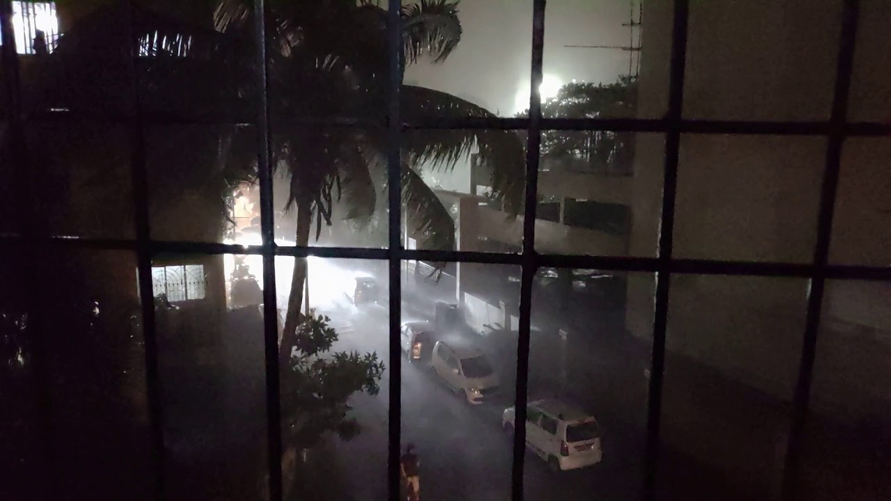 Mumbai First Rain,Pahle pyar ki pahli baarish
