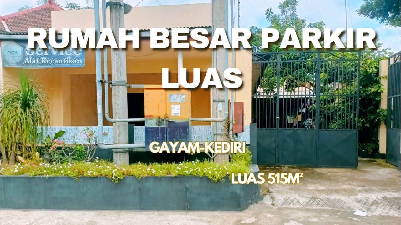 Di Jual rumah besar parkir luas di Deket bandara Kediri 