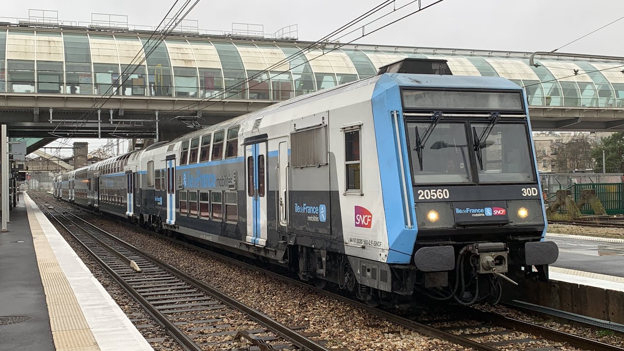 Transilien-V Z20900 et Z20500 30D en W en gare de Massy-Palaiseau