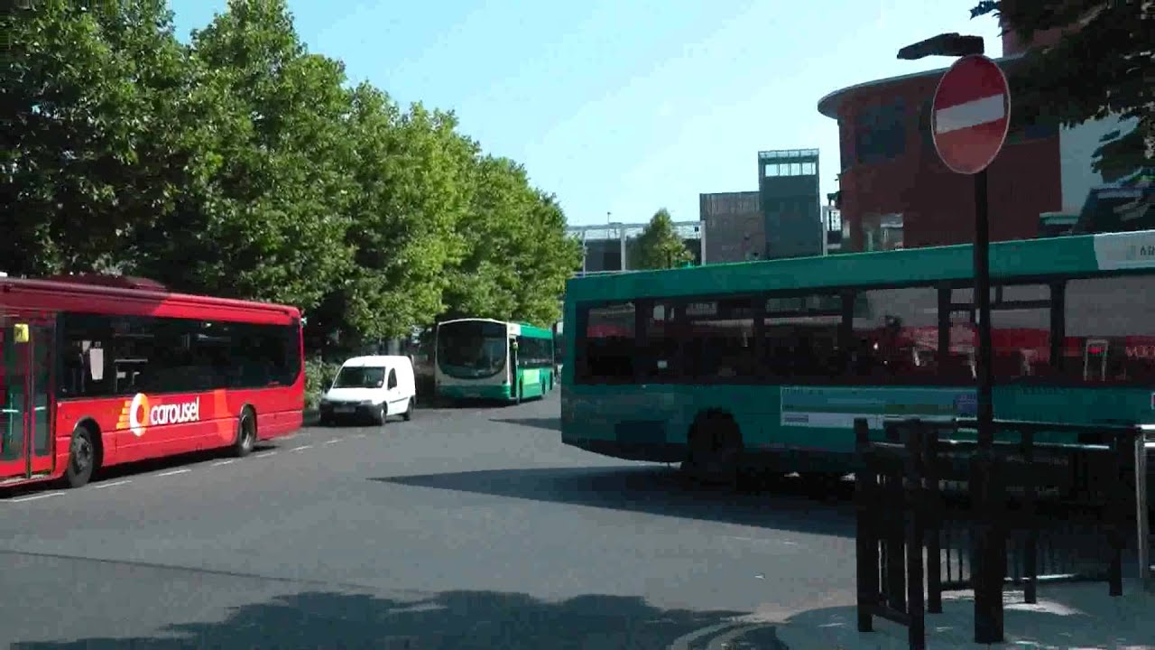 BUSES AT HIGH WYCOMBE JULY 2011