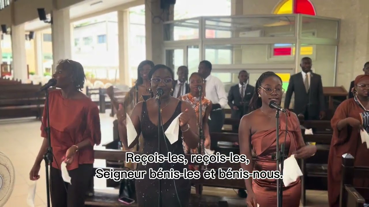 Offertoire : Voici ce que nous portons devant toi interprété par le chœur Anima Christi