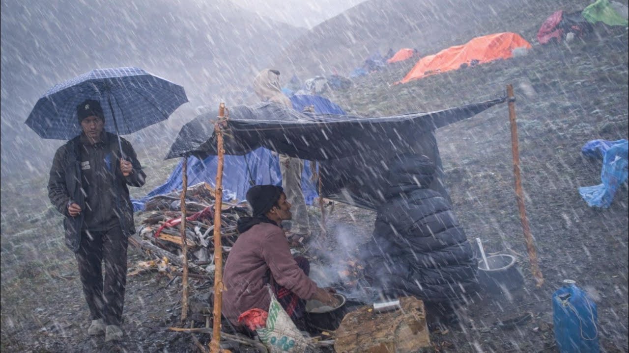 Inside Dolpa’s Coldest Region | A Family’s Real Experience Living in Nature, Caves & Tents🌧️🌧️🌧️
