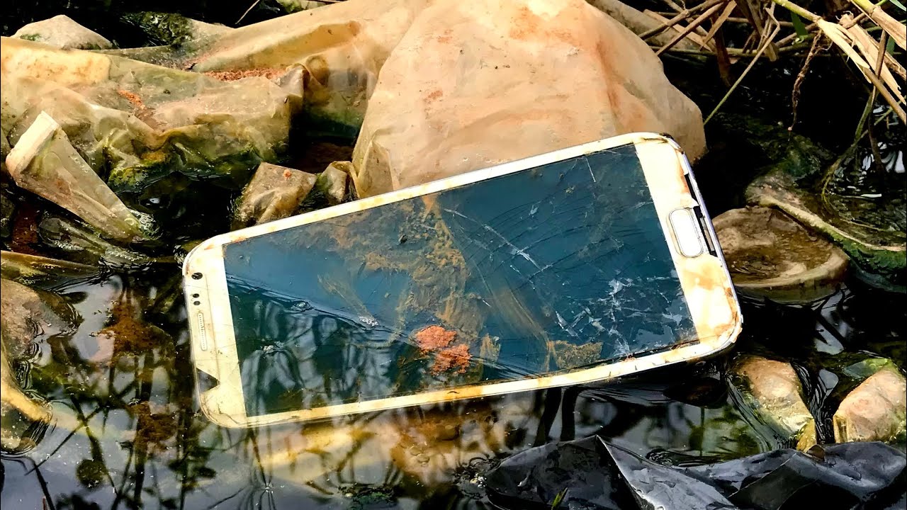 Restoration abandoned destroyed Samsung Galaxy Note 2 | Found a lot of broken phones in the rubbish