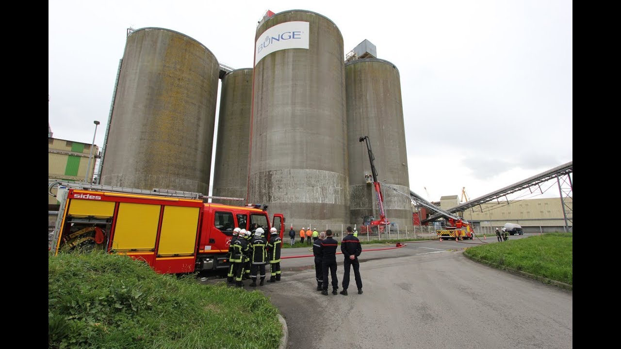Feu de silo au port de commerce de Brest - mars 2019