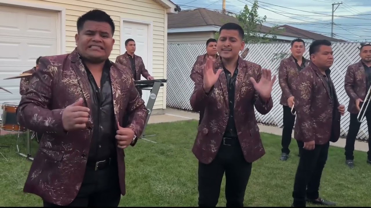 Un Vestido de Besos imparable banda cerritos