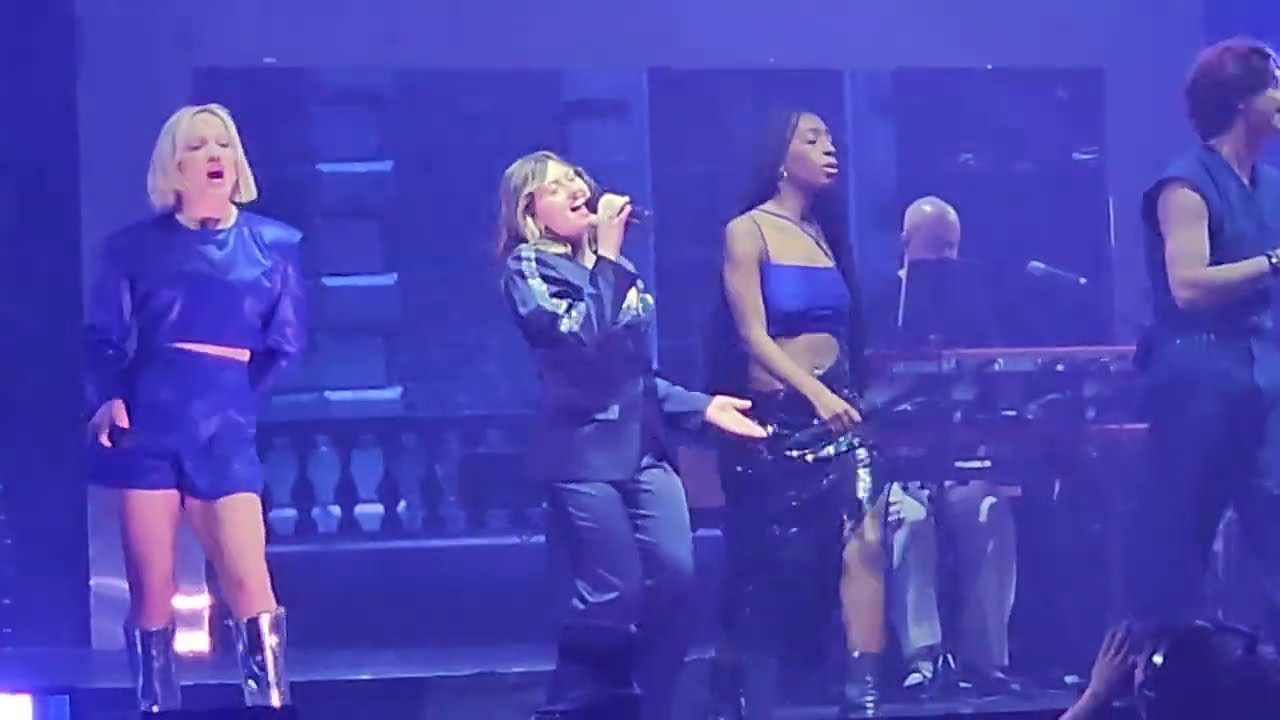 STAR ACADEMY TOUR 2025 - Début du Spectacle & 