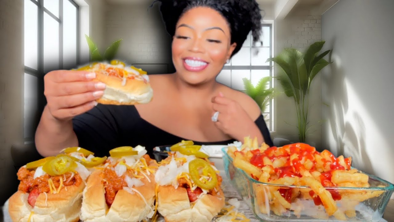 HOMEMADE CHILLI CHEESE BEEF DOGS MUKBANG!!!!! SO DELICOUS