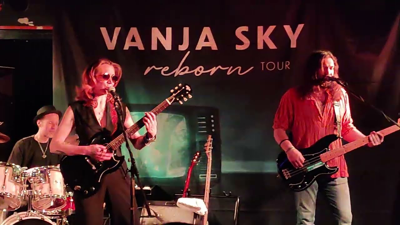 Vanja Sky live im 