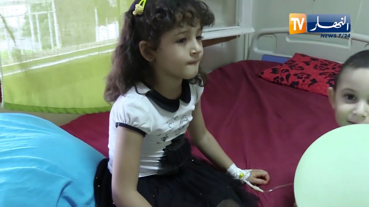 تيزي وزو: قناة النهار تقاسم فرحة العيد مع الأطفال و أطباء مستشفى نذير محمد
