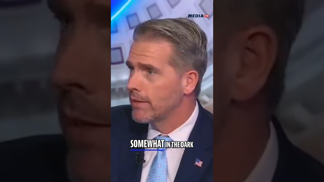 Кейси Хант из CNN призывает Скотта Дженнингса позвонить больному Макконнеллу во время эфира
