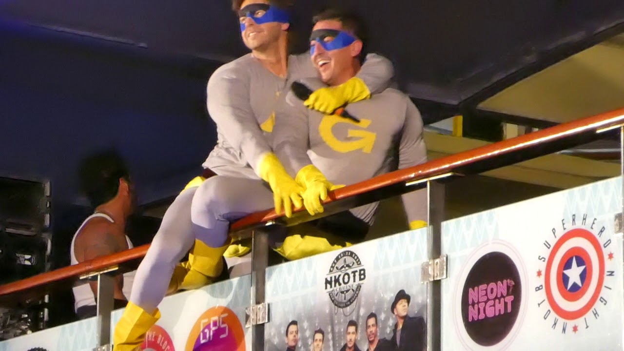 NKOTB Cruise 2017 Superhero Night Jon & Donnie
