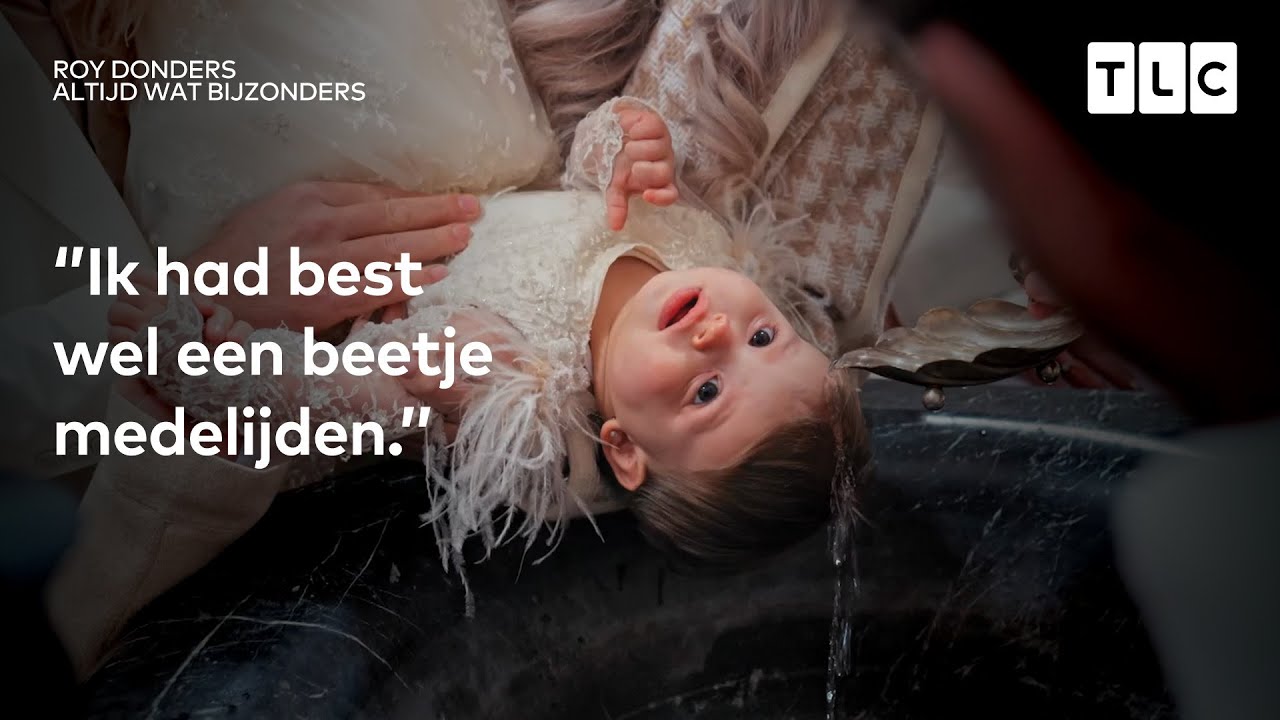 Romi heeft weinig zin in de doop. - Roy Donders Altijd Wat Bijzonders S2