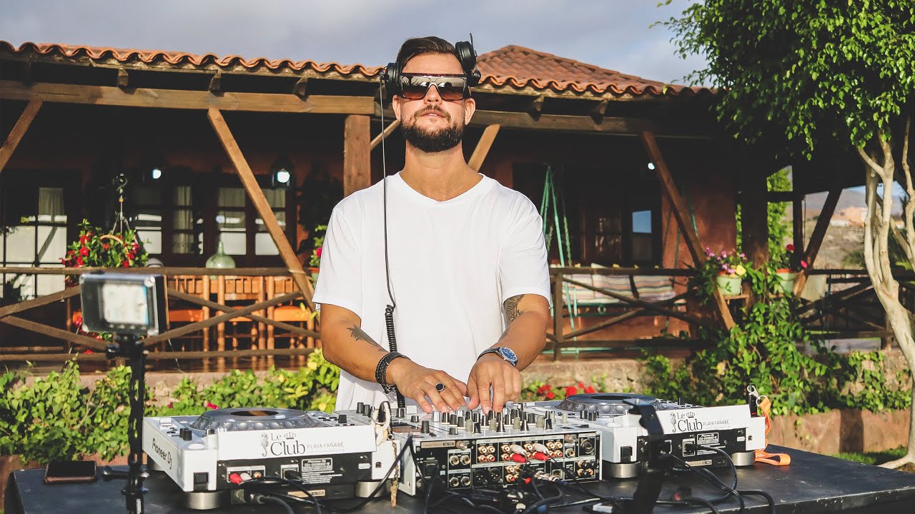 Aitor Robles - For Beatsody -  Filmed live at Villa Casa Tara  -  Tenerife, Canary Islands