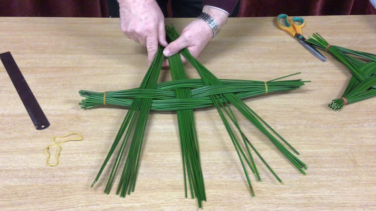 How to make a Donegal Brigid's Cross