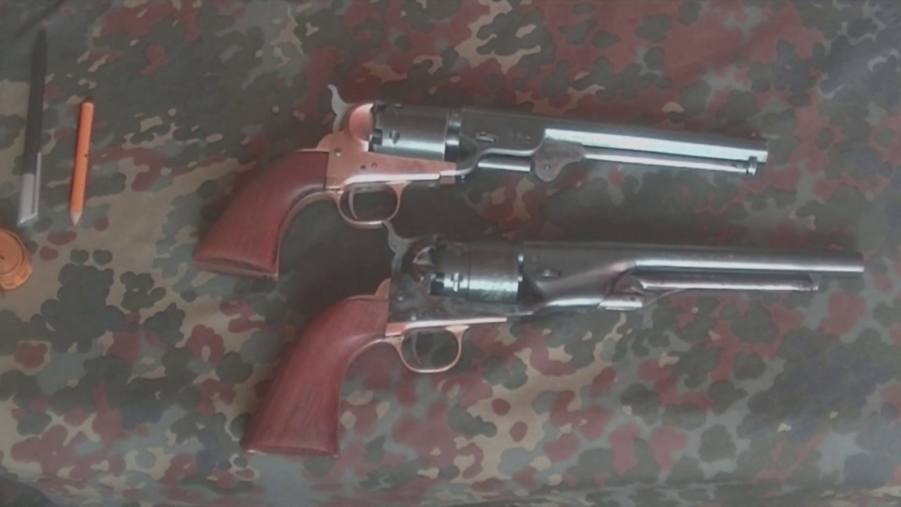 Porównanie Rewolwerów  Colta Navy 1851 & Colt Army 1860  .