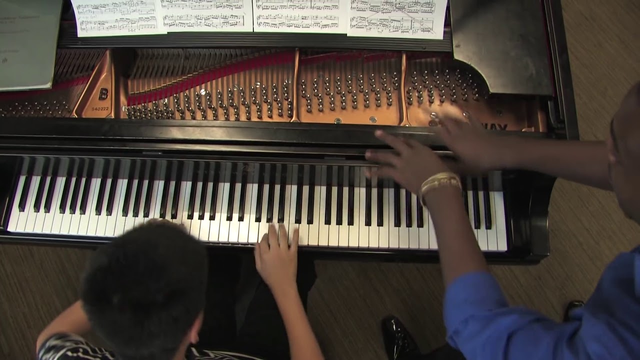 Beatboxing Bach featuring Kevin Olusola from Pentatonix