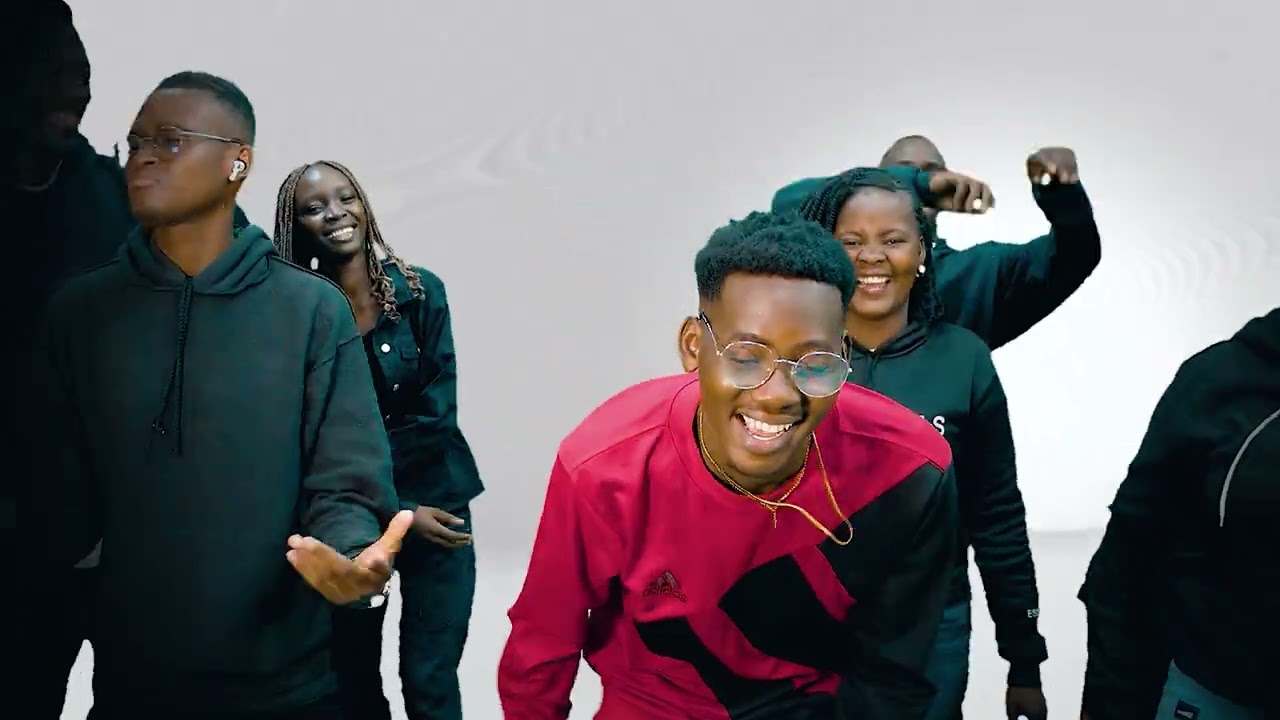 MOSES TIRA _-_IL EST BON BY SHINE PICTURES 4K