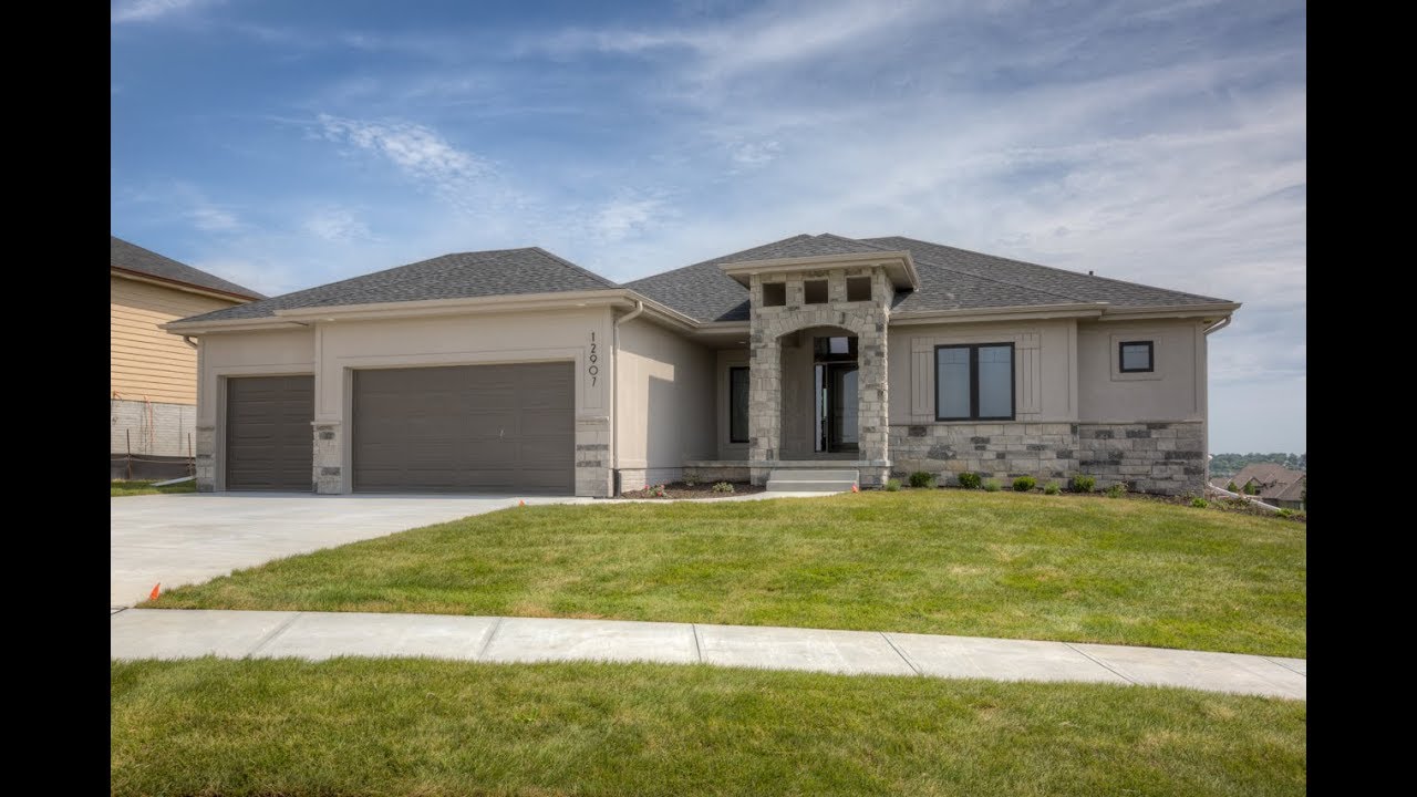 Omaha Home Tour: Landmark Performance Homes | The Brookfield Ranch Plan