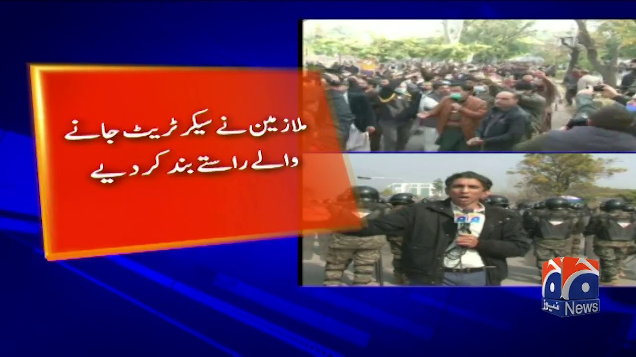 Police fire teargas at protesting government employees in Islamabad