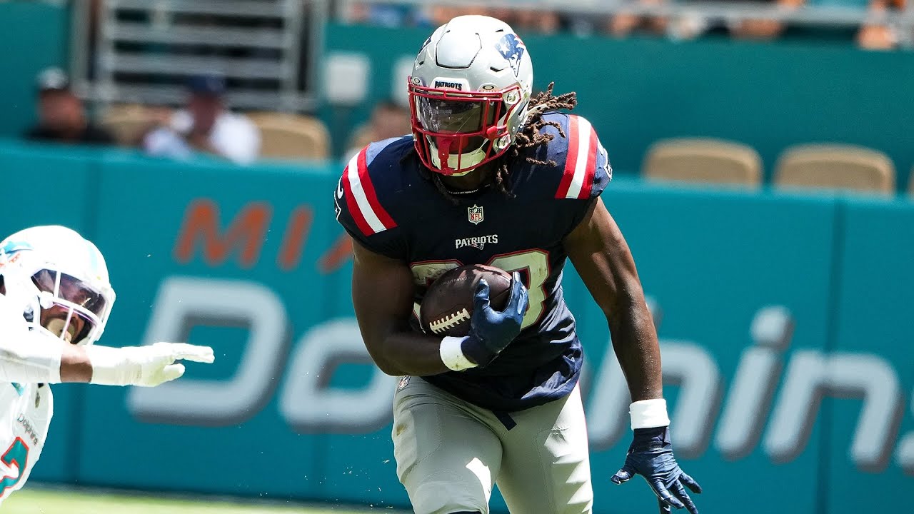 Rhamondre Stevenson Highlights From 142-Yard Game vs. Dolphins | New England Patriots