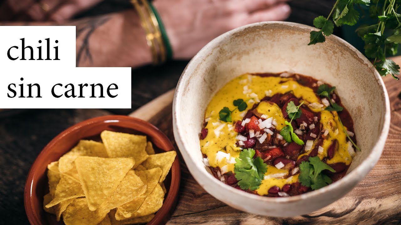 Przepis na CHILI SIN CARNE! Idealny obiad na zimę | WegeTuba