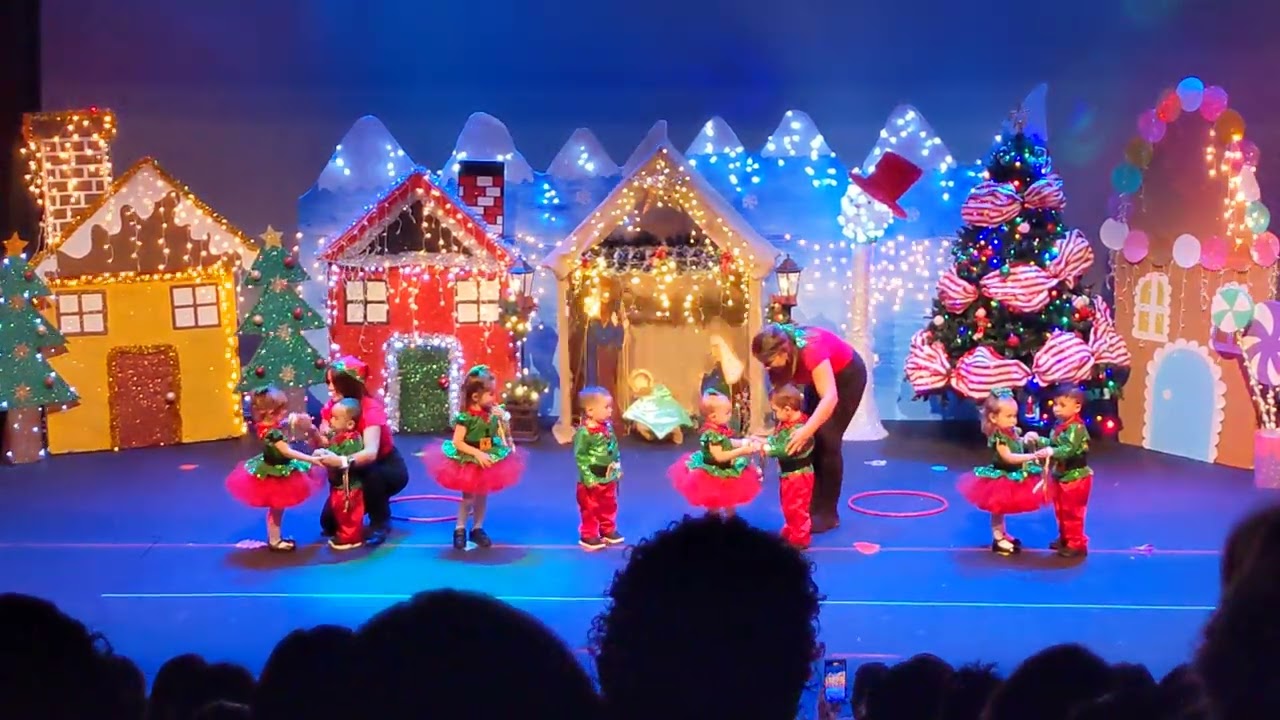Presentación de navidad del kinder 2024