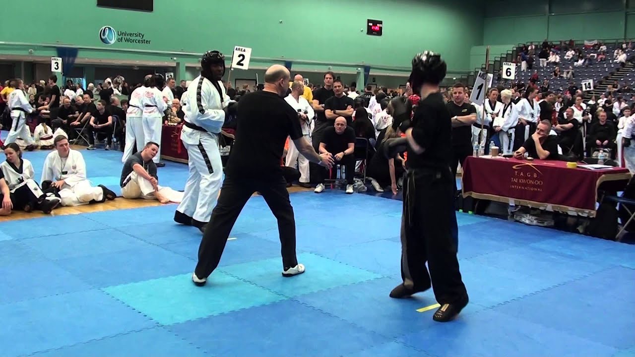 2015 TAGB English Taekwondo Championships Keanu Downer vs James Watson