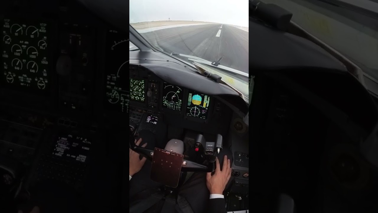 Powerful Takeoff and Smooth Landing | Pilot’s View