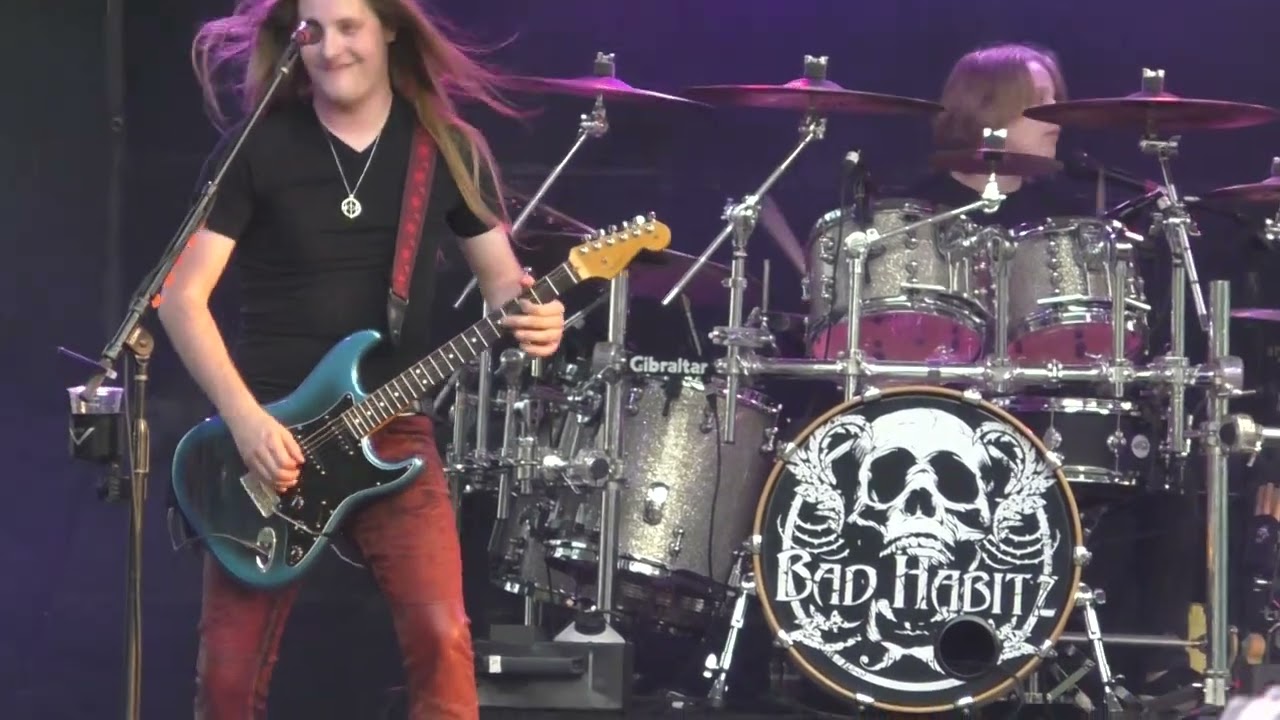 Bad Habitz - Runaway (Bon Jovi cover) @Village Square - Ripon, WI  - 6/16/2023