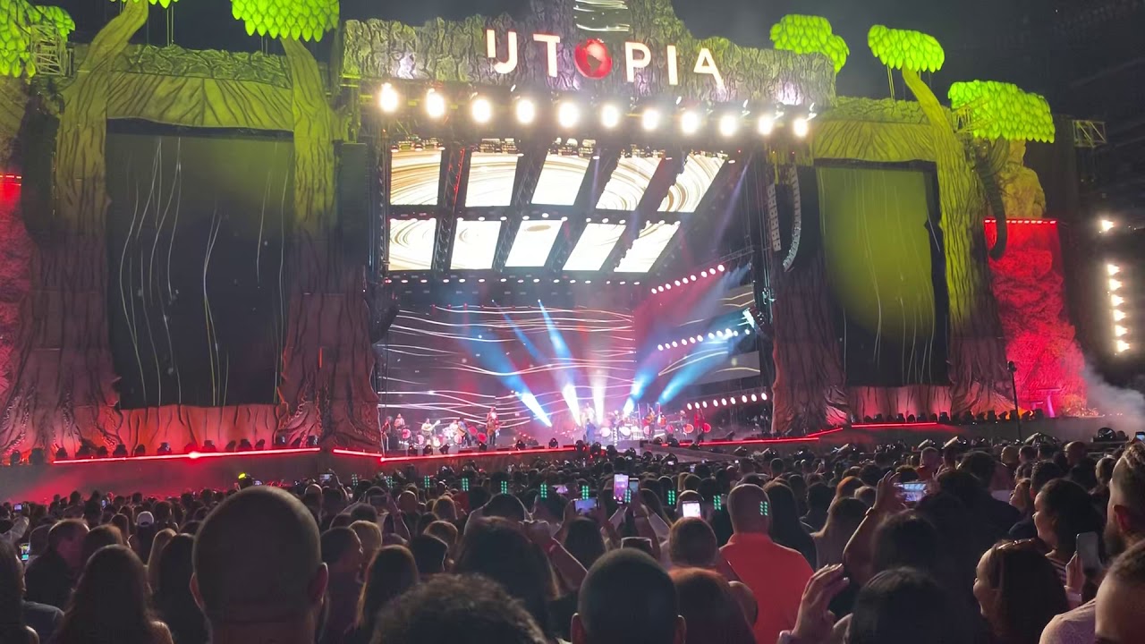 Ut🌎pia, Romeo Santos ft Monchy & Alexandra “ Ańos Luz “